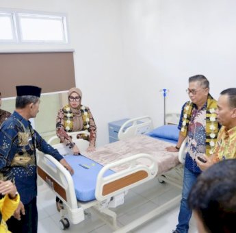 Bupati Andi Ina Resmikan Ruang VVIP dan Layanan Baru RSUD La Patarai Barru