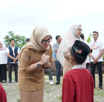 Bupati Barru Andi Ina Kartika Sari Tekankan Pengelolaan Sekolah yang Tertib dan Transparan