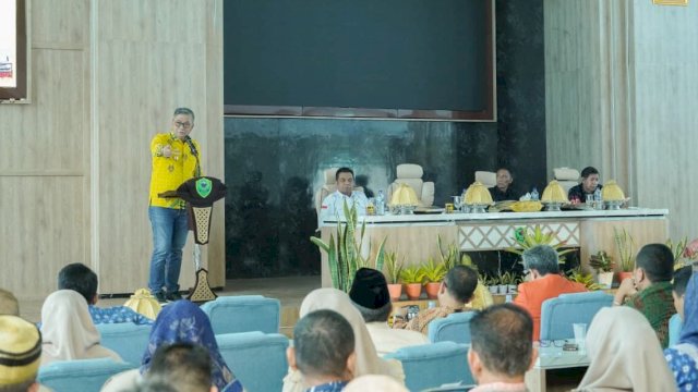 Ket: Wakil Bupati Barru, Abustan A Bintang