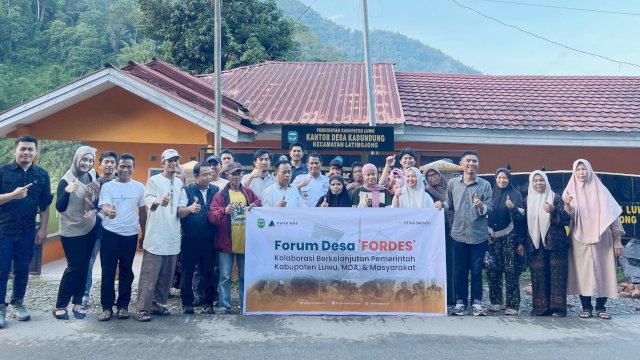 Ket: Masyarakat Desa Kadundung