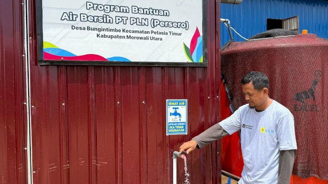 Melalui program TJSL, PLN UIP Sulawesi menghadirkan akses air bersih kepada masyarakat Desa Bungintimbe, Kecamatan Petasia Timur, Kabupaten Morowali Utara, Sulawesi Tengah. (Dok. Humas PLN UIP Sulawesi) 