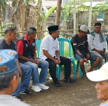 Wali Kota Tasming Hamid Tunjukkan Kepedulian, Sempatkan Melayat ke Rumah Warga yang Berduka