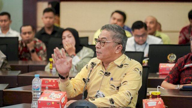 Ket: Walik Bupati Barru, Abustan A Bintang