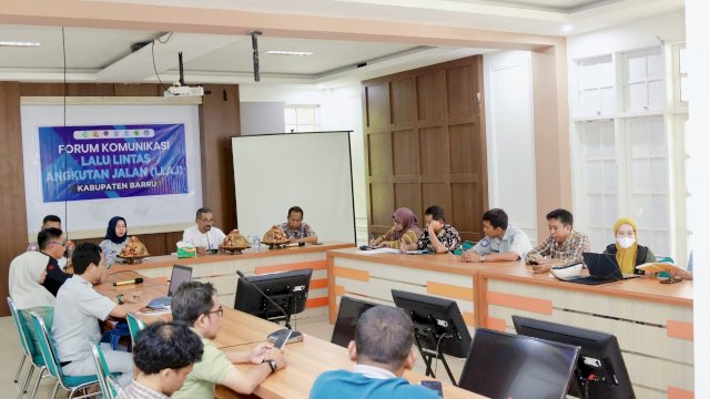 Ket: Pj Sekretaris Daerah Barru, Abubakar