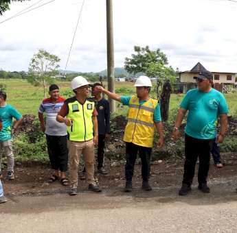 Wali Kota Parepare Tasming Hamid Tinjau Perbaikan Jalan, Minta Dikerjakan Sesuai Standar