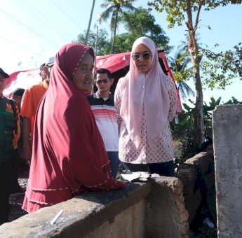 Bupati Gowa Salurkan Bantuan dan Rehabilitasi Rumah ke Korban Kebakaran di Pallangga
