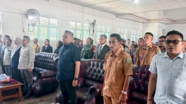 Kunjungan Bupati ke wilayah hulu yang didampingi oleh Kepala DPMD Kukar. [IST]