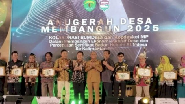 Foto Bersama Peraih Prestasi. [IST]