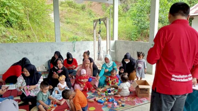 Kegiatan posyandu Nusa Indah 3 Kelurahan Maluhu. [Ist]
