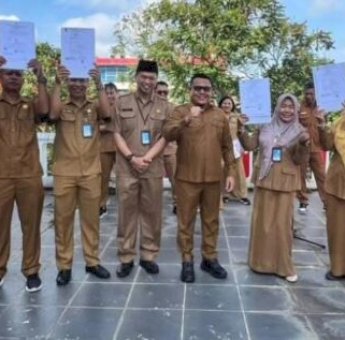 DPMD Kukar Serahkan SK Purna Tugas, Kenaikan Pangkat, dan P3K: Apresiasi dan Semangat Baru bagi ASN