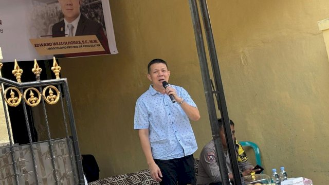 Anggota DPRD Sulsel, Edward Wijaya Horas saat menggelar reses di Kelurahan Kassi-Kassi, Kecamatan Rappocini, Kota Makassar, Jumat (24/10/2025). (Foto: Istimewa)