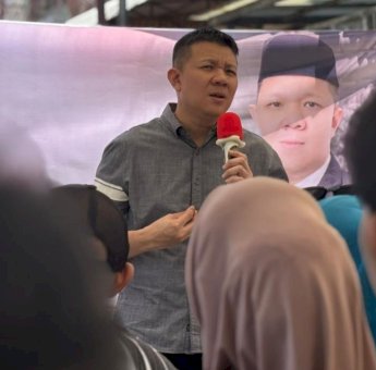 Warga Kecamatan Makassar Sampaikan Aspirasi Soal UMKM dan Pasar Murah di Hadapan Edward Horas
