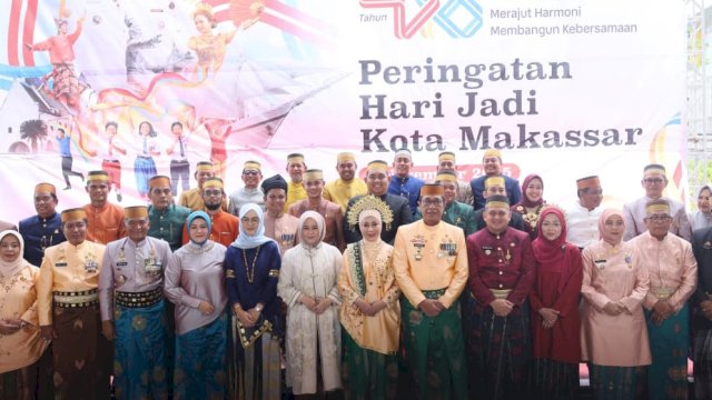 Perayaan HUT ke-418 Kota Makassar menjadi momentum silaturahmi dan kebersamaan antar kepala daerah se-Sulawesi Selatan di Lapangan Karebosi Makassar, Minggu (9/11/2025). (Foto: Istimewa)