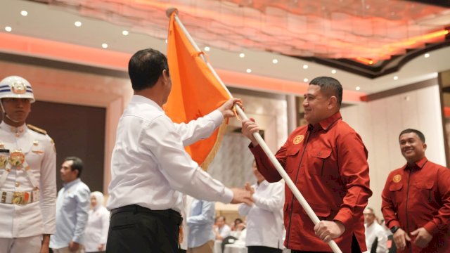 Wali Kota Makassar, Munafri Arifuddin resmi mengemban amanah baru sebagai Ketua IKA Fakultas Hukum Universitas Hasanuddin (Unhas) periode 2025-2029. (Foto: Istimewa)