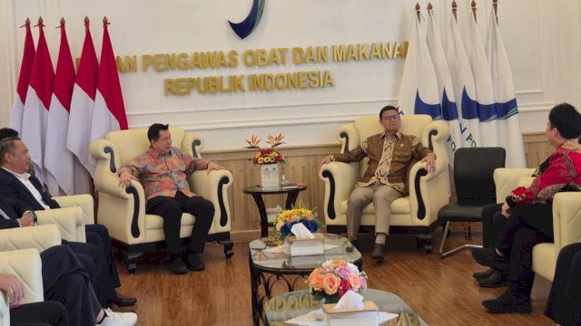 Kepala BPOM RI, Taruna Ikrar menerima kunjungan pengusaha Malaysia dan China di Kantor BPOM, Jalan Percetakan Negara, Jakarta, Minggu (16/11/2025). (Foto: Istimewa)
