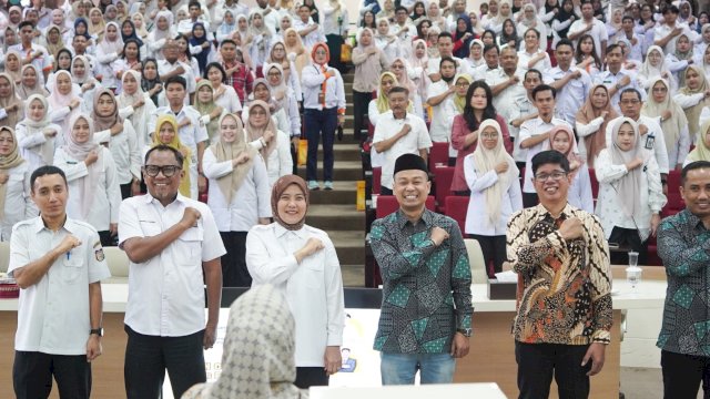 Wakil Wali Kota Makassar, Aliyah Mustika Ilham saat menghadiri kegiatan Sosialisasi, Literasi, dan Edukasi Keuangan yang diselenggarakan oleh PT BPR Sulawesi Mandiri, Rabu (19/11/2025). (Foto: Istimewa)
