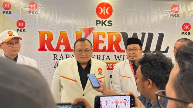 Sekjen DPP PKS, Muhammad Kholid saat menghadiri Rakerwil DPW PKS Sulsel di Hotel Four Points by Sheraton, Jalan Andi Djemma, Makassar, Minggu (23/11/2025). (Foto: Istimewa)