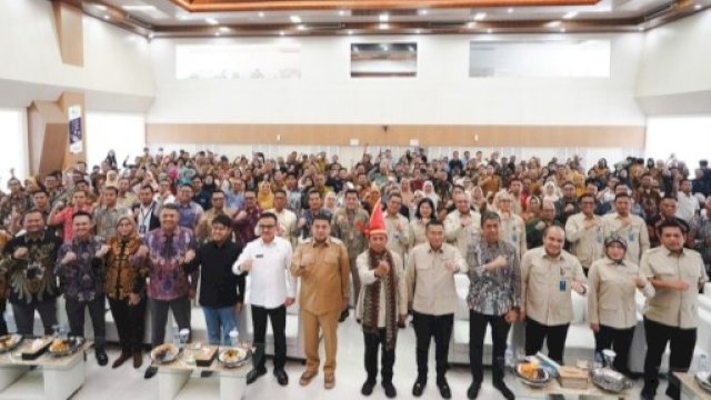 Sekda Sulsel, Jufri Rahman saat menghadiri Rakor Regional Koperasi Desa/Kelurahan Merah Putih di Aula Bright Gas PT Pertamina Patra Niaga Regional Sulawesi, Makassar, Selasa (23/9/2025). (Foto: Istimewa)