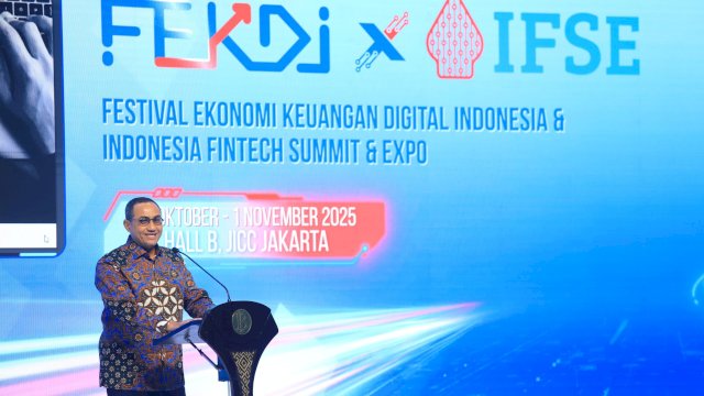 Kepala Eksekutif Pengawas Inovasi Teknologi Sektor Keuangan, Aset Keuangan Digital dan Aset Kripto (KE IAKD) OJK Hasan Fawzi, dalam penutupan Festival Ekonomi Keuangan Digital Indonesia (FEKDI) dan Indonesia Fintech Summit & Expo (IFSE) 2025, di Jakarta Convention Center (JCC), kemarin. (Dok. Otoritas Jasa Keuangan)