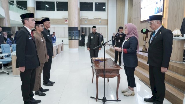 Ket: Bupati Barru, Andi Ina Kartika Sari dan Wakilnya Abustan A Bintang