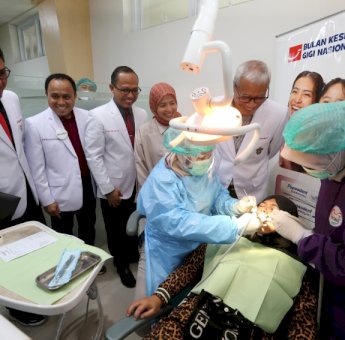 Unilever Indonesia Gandeng RSGMP Unhas Beri Pelayanan Kesehatan Gigi dan Gusi ke Warga Makassar