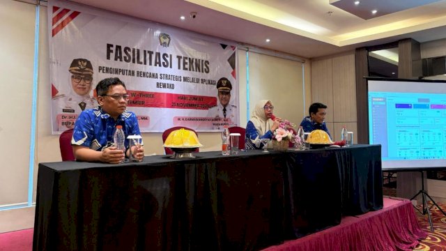 Bappeda Kabupaten Gowa melaksanakan Coaching dan Asistensi Penginputan Aplikasi Monitoring dan Evaluasi Kinerja REWAKO Reborn bagi seluruh SKPD di lingkungan Pemerintah Kabupaten Gowa. (Dok. Humas Gowa) 
