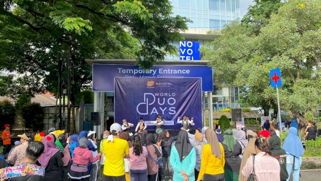 Kelompok disabilitas terlihat antusias mengikuti CFD yang digelar Novotel Makassar, di area Jalan Jenderal Sudirman, Minggu, (07/12/2025). (Dok. Istimewa) 