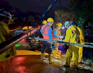 Petugas PLN All Out Pulihkan Kelistrikan Pascabencana, Sumut Kini Menyala Terang