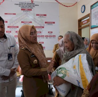 Pemkab Gowa Salurkan BNPT ke Warga Katangka di Somba Opu