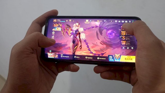 Awal saat bermain Mobile Legends tanpa takut lag dengan kuota melimpah dari Tri. (Dok. Chaerani/Republiknews.co.id)