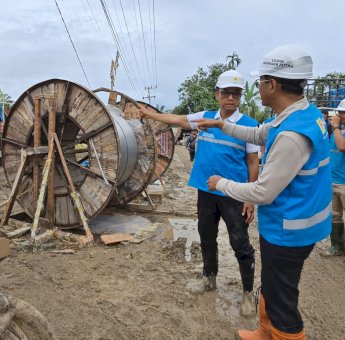 Pasca Terisolasi, PLN Operasikan Pembangkit untuk Pulihkan Kelistrikan di Aceh