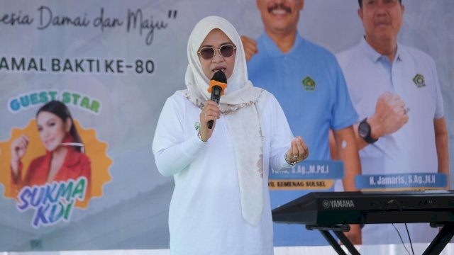 Bupati Gowa, Sitti Husniah Talenrang saat menghadiri Kick Off HAB Ke-80 Tingkat Kantor Kemenag Kabupaten Gowa, di RTH Syekh Yusuf, Kamis, (18/12/2025). (Dok. Humas Gowa) 