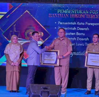 Tahun Pertama Kepemimpinan Andi Ina dan Abustan, Barru Raih Penghargaan Posbakum Tercepat Kedua