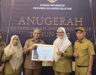 Terima Penghargaan KIP, Pemkab Gowa Ciptakan Keterbukaan Pelayanan Informasi Publik