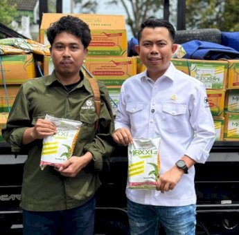 Wujud Aspirasi, 56 Kelompok Tani di Sinjai Terima Bantuan Bibit Jagung dari Heriwawan