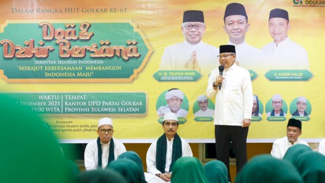 Ketua DPD I Golkar Sulsel, Taufan Pawe saat memimpin doa dan zikir bersama untuk para korban bencana alam di Sumatera dan Aceh di Kantor DPD I Golkar Sulsel, Jalan Botolempangan, Makassar, Jumat (5/12/2025). (Foto: Istimewa)