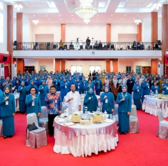 Buka Rakerda TP PKK Sulsel 2025, Gubernur Andi Sudirman Tekankan Peran PKK untuk Kesejahteraan Keluarga