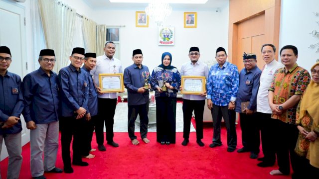Wakil Gubernur Sulsel, Fatmawati Rusdi saat menerima kunjungan silaturahmi pengurus FKUB Sulsel di Rumah Jabatan Wakil Gubernur, Jalan Yusuf Dg Ngawing, Makassar, Rabu (3/12/2025). (Foto: Istimewa)