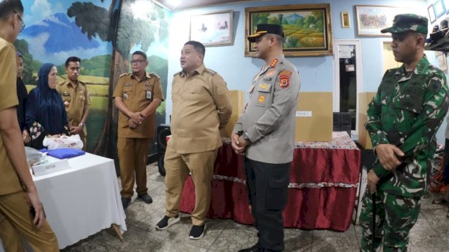 Wali Kota Makassar, Munafri Arifuddin bersama jajaran Forkopimda saat memantau pelaksanaan pemilihan ketua RT yang digelar serentak pada Rabu (3/12/2025). (Foto: Istimewa)