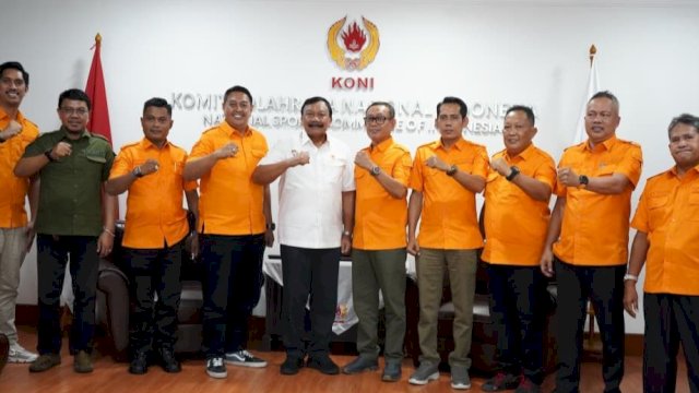 Pengurus KONI Kota Makassar melakukan kunjungan kerja ke Kantor KONI Pusat di Jalan Pintu Satu Senayan, Jakarta, Senin (1/12/2025). (Foto: Istimewa)