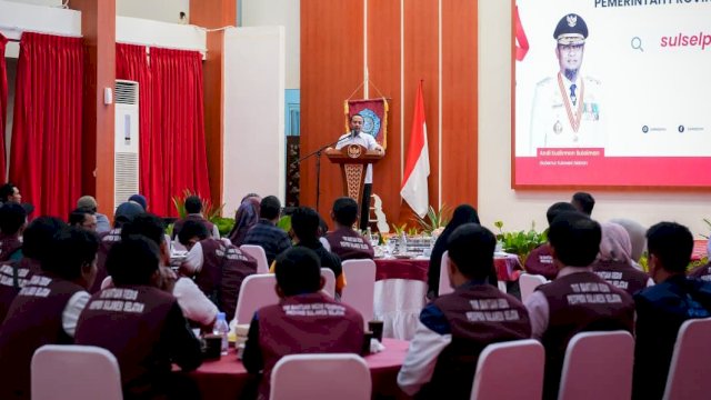 Gubernur Sulawesi Selatan, Andi Sudirman Sulaiman memberikan apresiasi yang setinggi-tingginya kepada para Tim Medis Pemprov Sulsel yang menjalankan tugas di Sumatera dan Aceh dalam tanggap darurat bencana. (Foto: Istimewa)