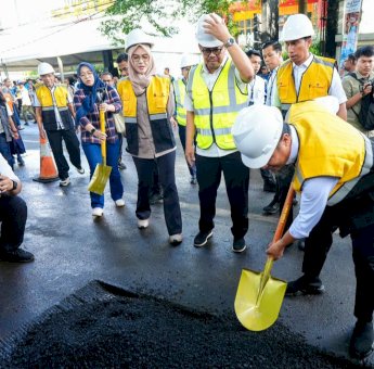 Dimulai di Hertasning, Gubernur Sulsel Resmi Groundbreaking Preservasi Jalan Paket 1 MYC 2025-2027