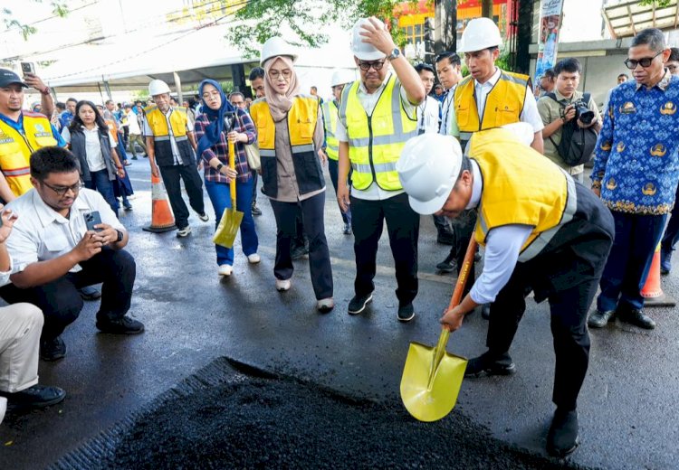 Dimulai di Hertasning, Gubernur Sulsel Resmi Groundbreaking Preservasi Jalan Paket 1 MYC 2025-2027