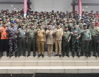 Jelang Pergantian Tahun, Gubernur Sulsel Pimpin Apel Kesiapsiagaan dan Lepas Rombongan Pemudik Gratis