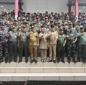 Jelang Pergantian Tahun, Gubernur Sulsel Pimpin Apel Kesiapsiagaan dan Lepas Rombongan Pemudik Gratis