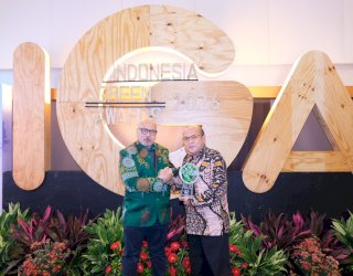 PLN UIP Sulawesi Raih Predikat Platinum Alignment di Indonesia Green Awards 2026