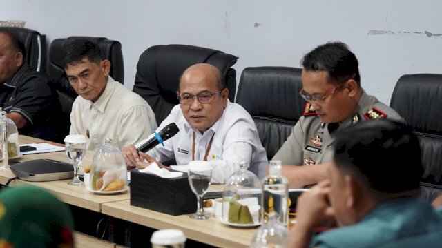 General Manager PLN UIP Sulawesi, Wisnu Kuntjoro Adi dalam pertemuan koordinasi bersama Pemerintah Kabupaten Kepulauan Talaud yang berlangsung di Kantor PLN UIP Sulawesi, Makassar, pada Senin, 19 Januari 2026 kemarin. (Dok. Humas PLN UIP Sulawesi) 