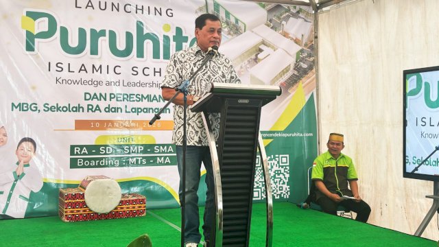 Dewan Pembina Yayasan Pendidikan Pesantren Modern Cendekia Puruhita, Nurdin Halid saat menghadiri launching Puruhita Islamic School di Kawasan Pesantren GUPPI Samata, Kecamatan Somba Opu, Gowa, Sabtu (10/1/2026). (Foto: Istimewa)