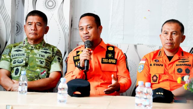 Gubernur Sulsel, Andi Sudirman Sulaiman mengalokasikan dana operasional kebencanaan sebesar Rp2,5 miliar untuk menunjang seluruh rangkaian pencarian pesawat ATR 42-500. (Foto: Istimewa)