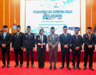 Terapkan Manajemen Talenta Perkuat Birokrasi, Gubernur Sulsel Lantik 7 Pejabat Eselon II